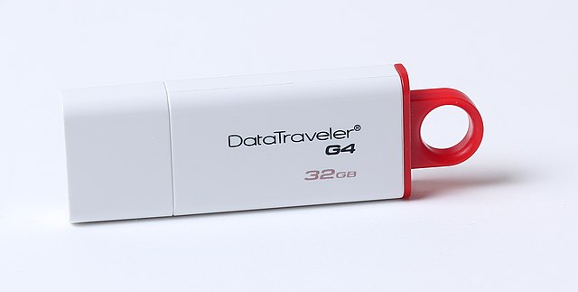 Kingston DataTraveler USB flash drive USB 3.0 32Gb